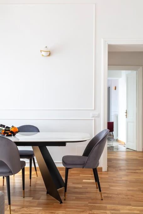 Sjr Luxury Apartment Trevi Fountain Rom Eksteriør billede