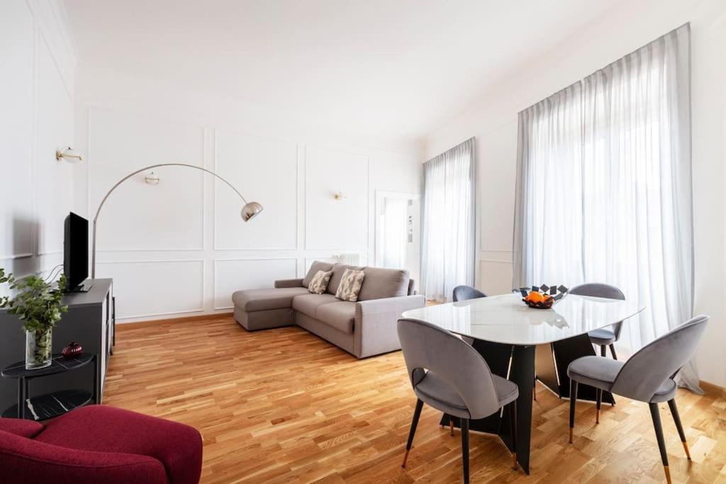 Sjr Luxury Apartment Trevi Fountain Rom Eksteriør billede